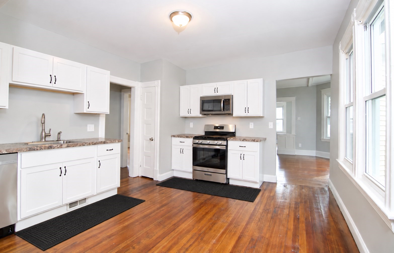 45 Middlesex Street Springfield, MA 01109 - Photo 2 of 10 Gallery Image 2