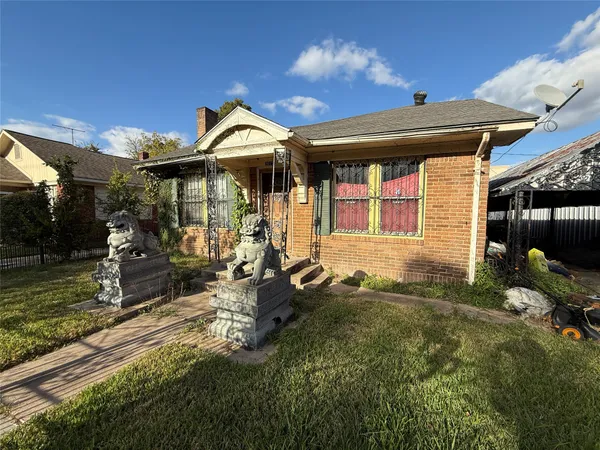 $214,900 | 3015 Wentworth Street, Houston, TX 77004