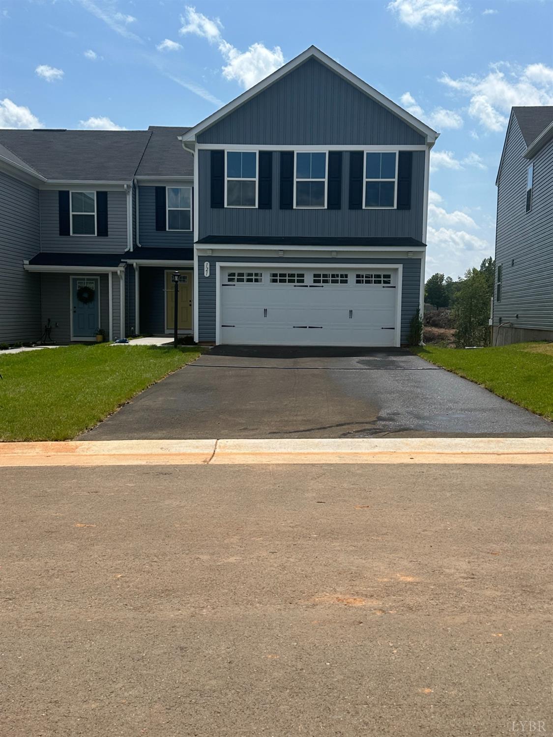 121 Robinia Road Lynchburg, VA 24501 - Photo 1 of 19 Gallery Image 1
