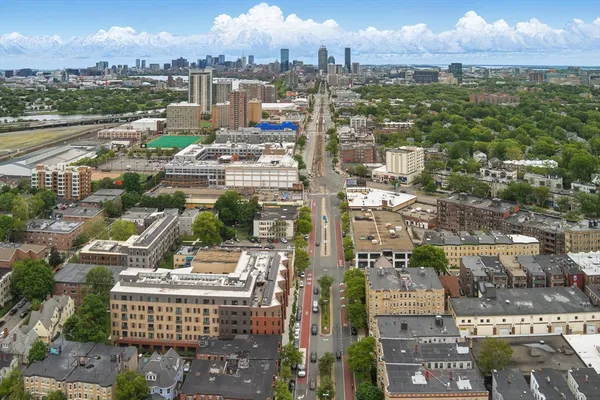 a picture of city view with lake view
