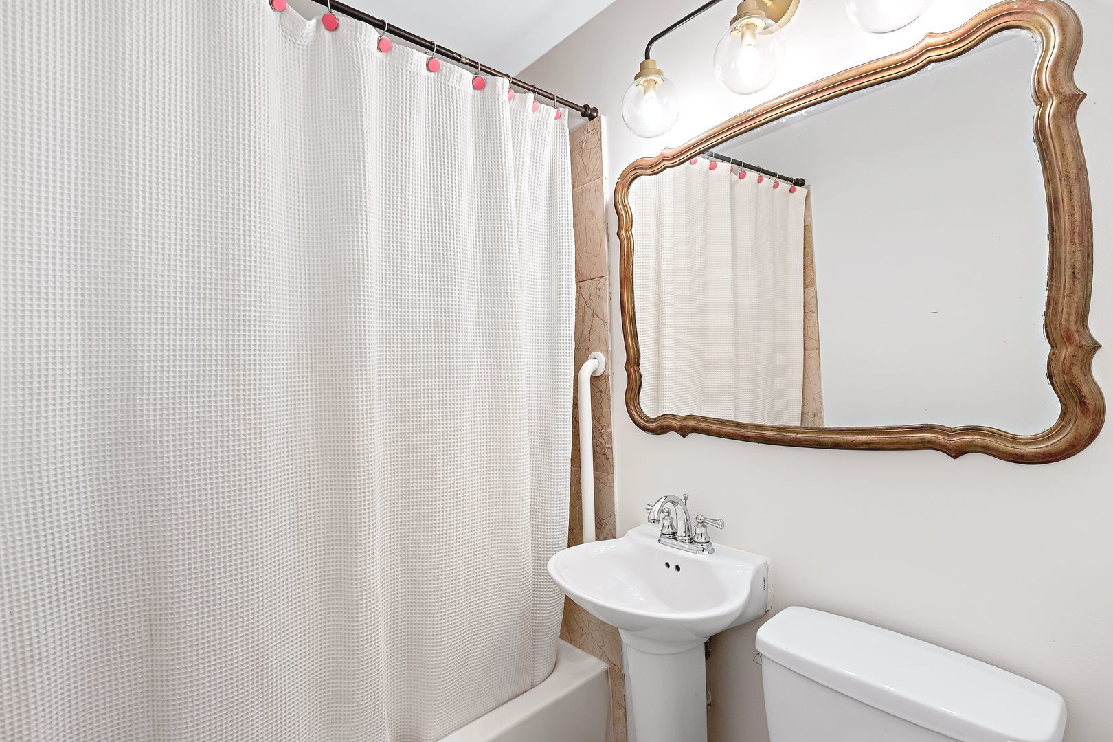3120 North Sheridan Road, Unit AG Chicago, IL 60657 - Photo 12 of 15 Gallery Image 12
