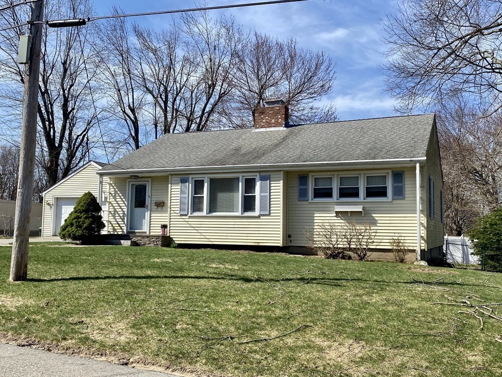 14 Crestwood Road Paxton, MA 01612 - Photo 2 of 37 Gallery Image 2