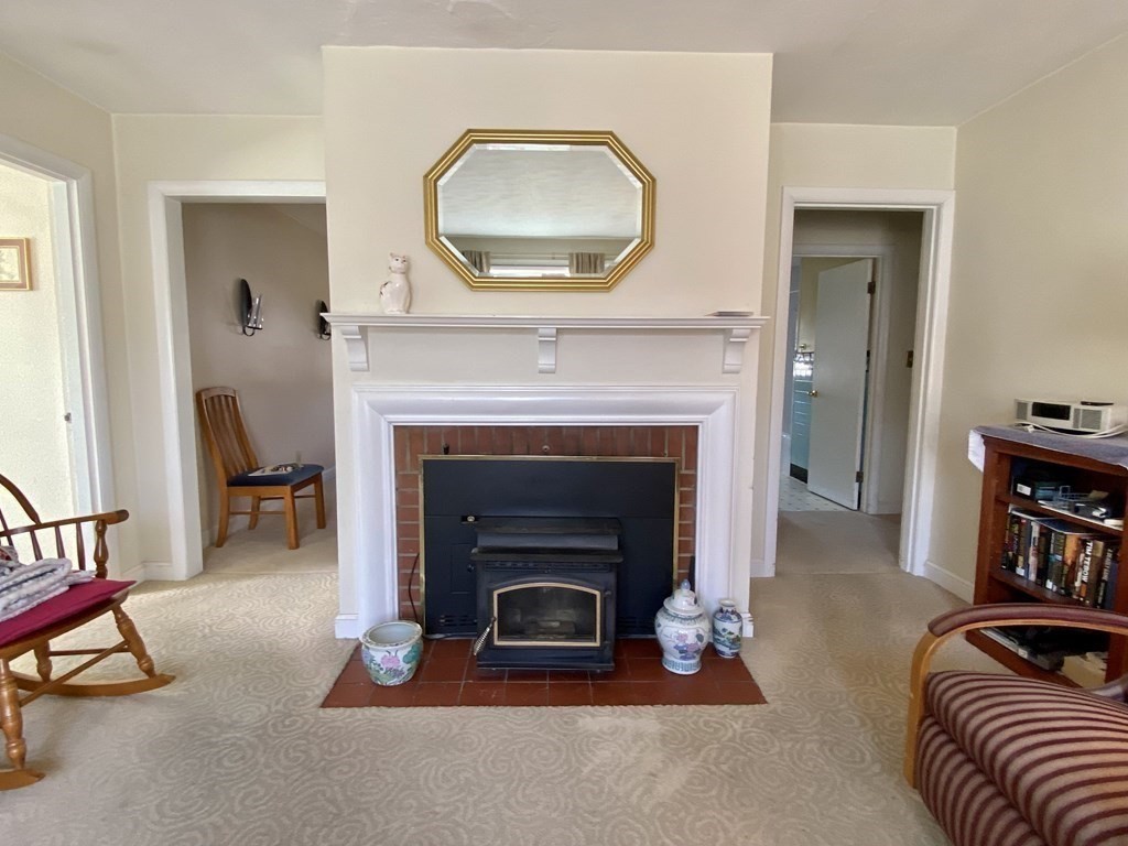 14 Crestwood Road Paxton, MA 01612 - Photo 6 of 37 Gallery Image 6
