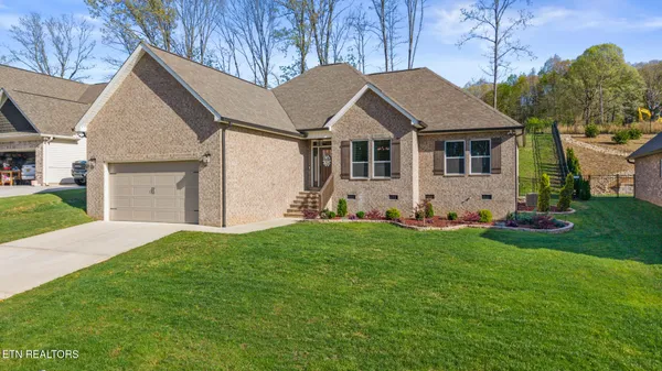 $514,900 | 547 Carrington Boulevard, Lenoir City, TN 37771