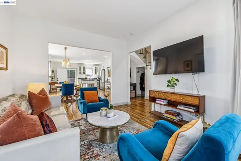 $778,000 | 1806 8th Avenue, Oakland, CA 94606