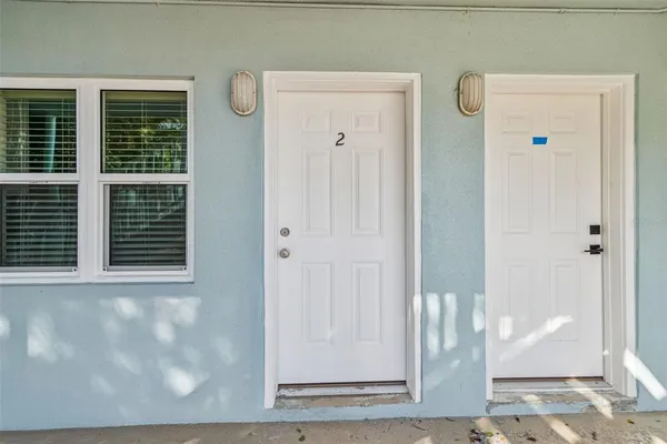 $225,000 | 300 Venetian Drive, Unit 2, Clearwater, FL 33755