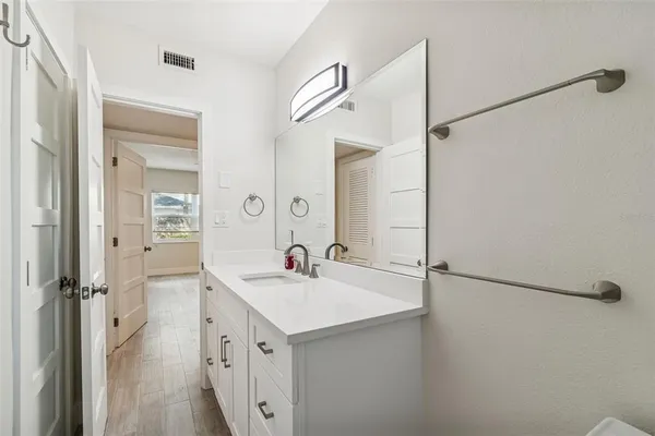 $225,000 | 300 Venetian Drive, Unit 2, Clearwater, FL 33755