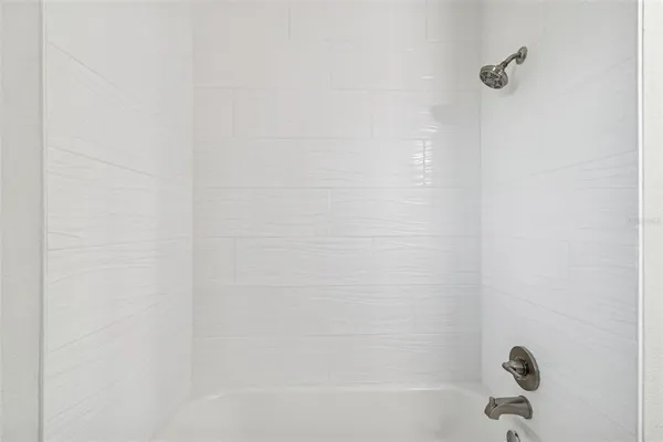 $225,000 | 300 Venetian Drive, Unit 2, Clearwater, FL 33755