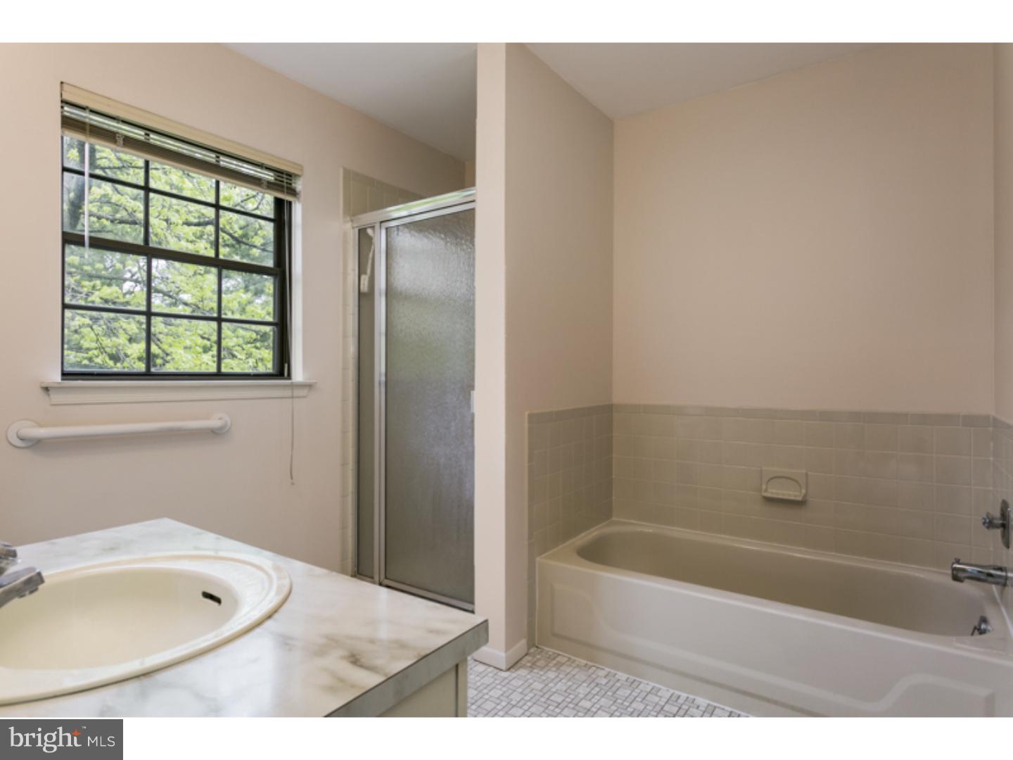 133 Farnwood Road Mount Laurel, NJ 08054 - Photo 18 of 25 Master Bathroom