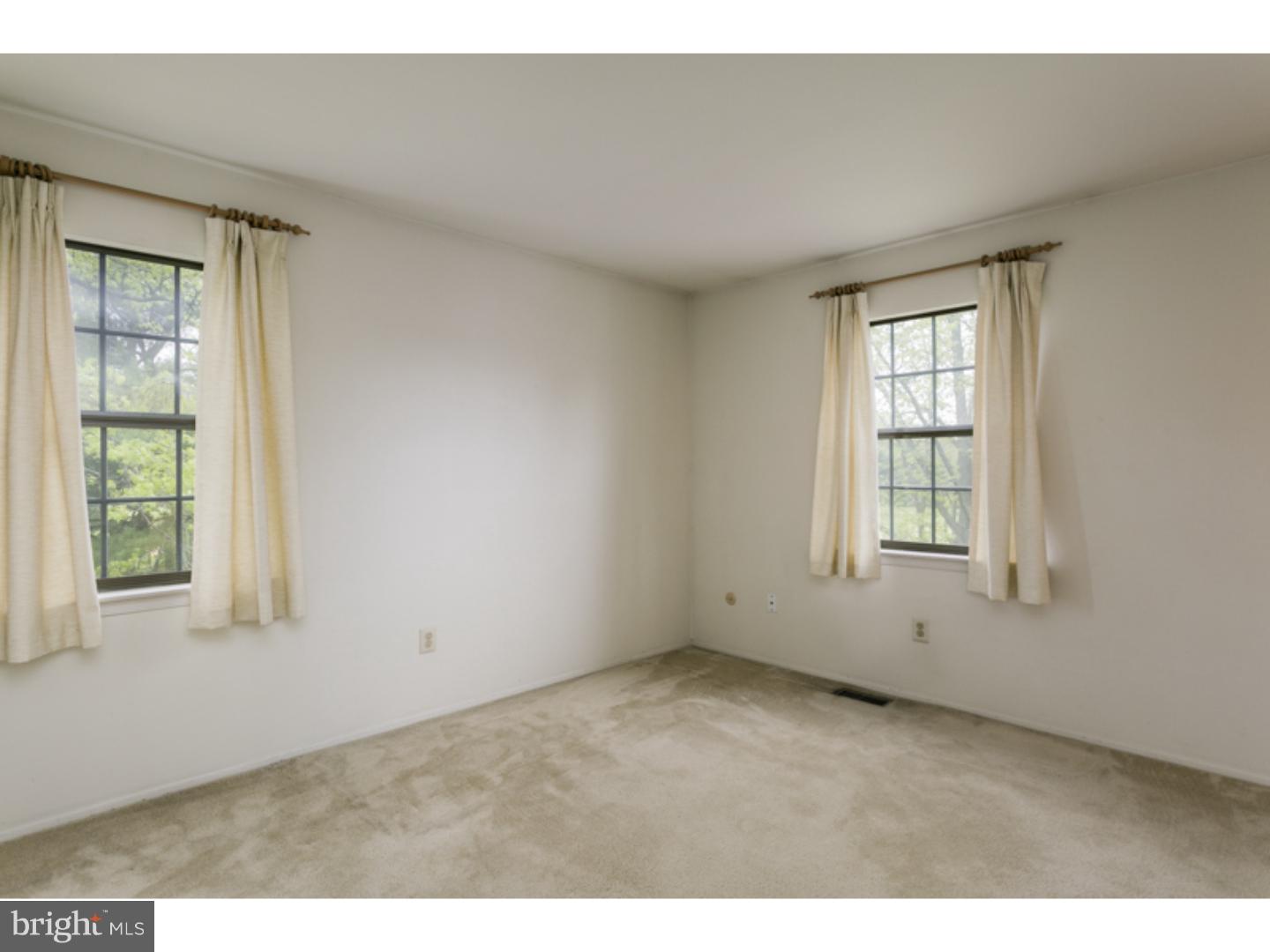 133 Farnwood Road Mount Laurel, NJ 08054 - Photo 19 of 25 Bedroom 2