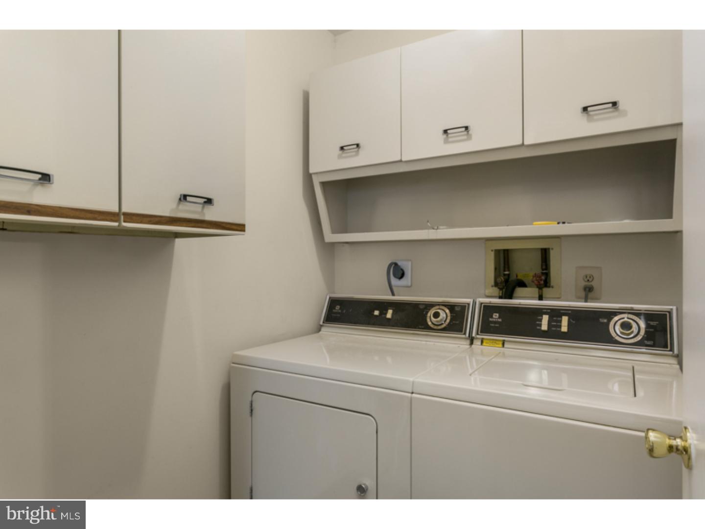 133 Farnwood Road Mount Laurel, NJ 08054 - Photo 23 of 25 Laundry Room