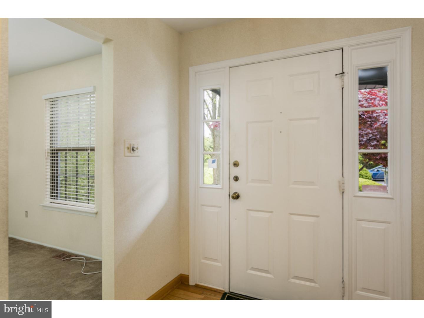 133 Farnwood Road Mount Laurel, NJ 08054 - Photo 5 of 25 Foyer