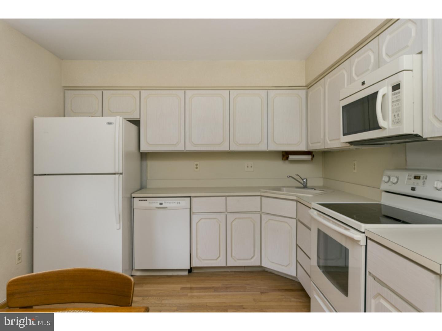 133 Farnwood Road Mount Laurel, NJ 08054 - Photo 8 of 25 Kitchen