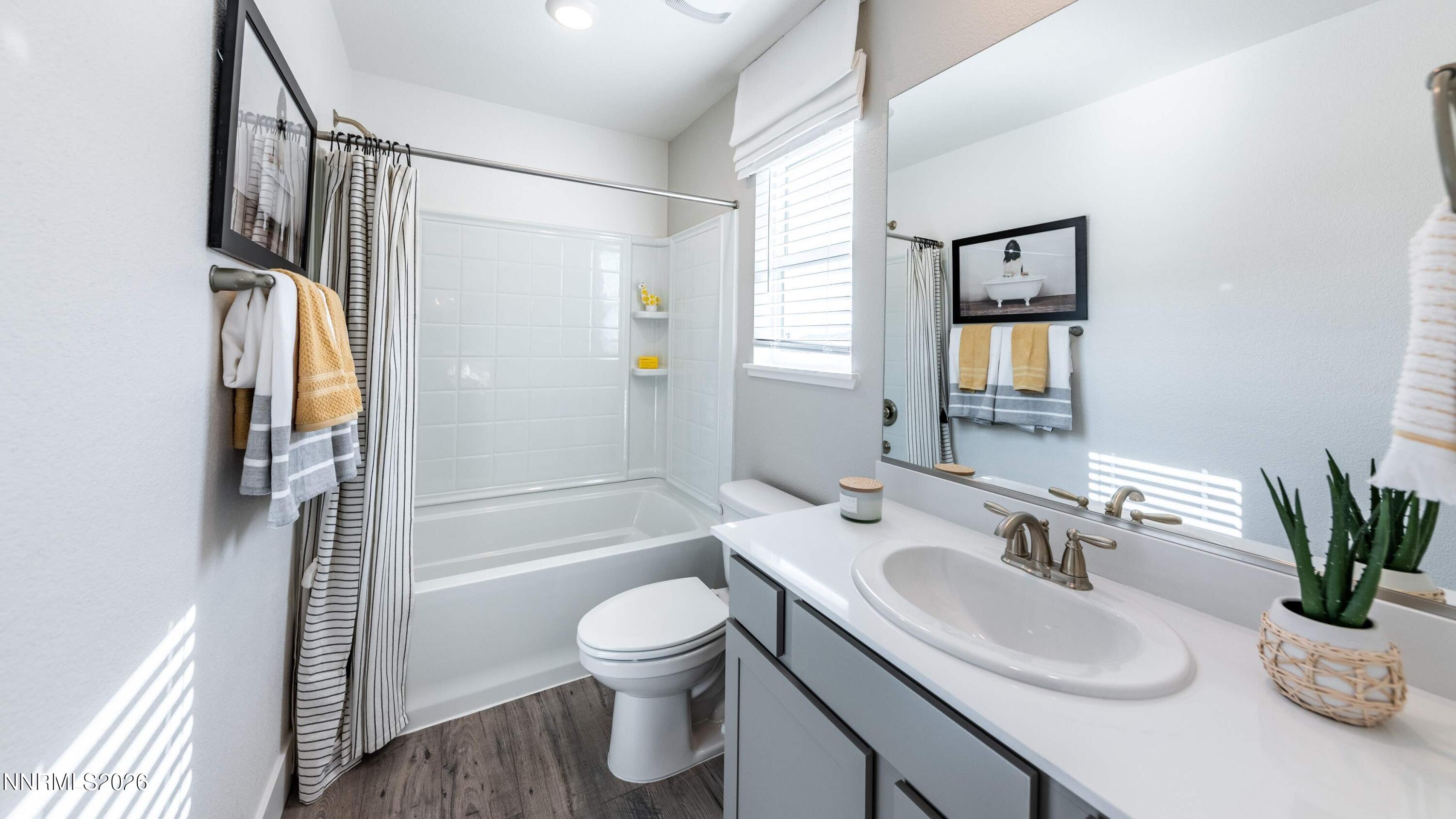 2256 Unionville Court Reno, NV 89506 - Photo 25 of 25 Secondary Bathroom
