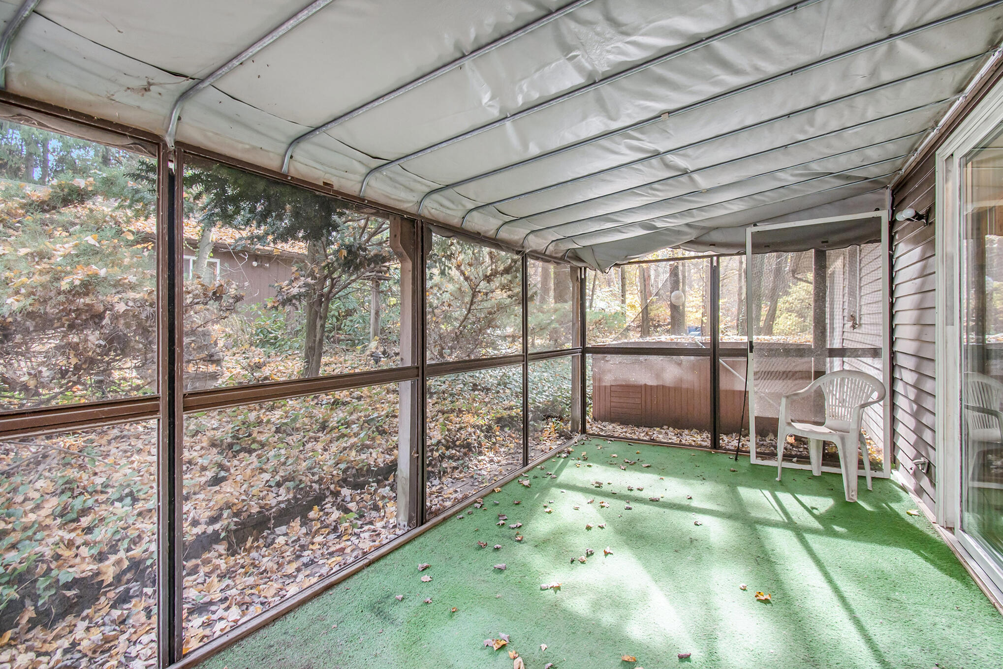 15926 Green Briar Road Three Rivers, MI 49093 - Photo 17 of 34 Screened In Porch