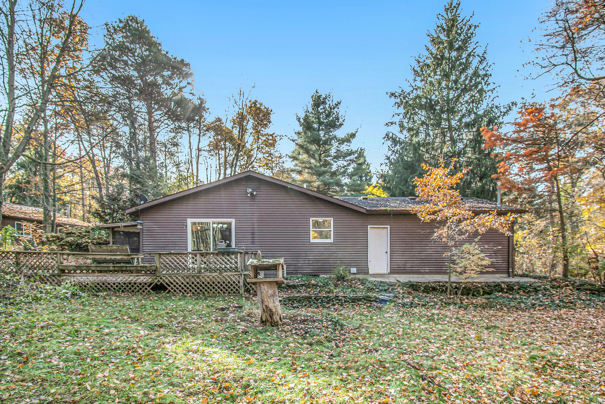 15926 Green Briar Road Three Rivers, MI 49093 - Photo 22 of 34 Rear of Home and Deck