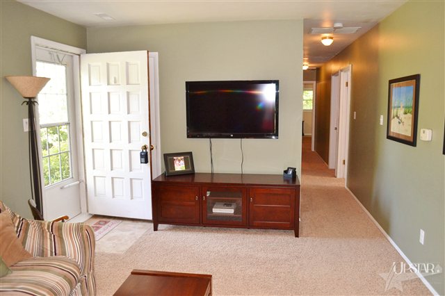 5809 East Hills Road Fort Wayne, IN 46804 - Photo 3 of 24 Gallery Image 3