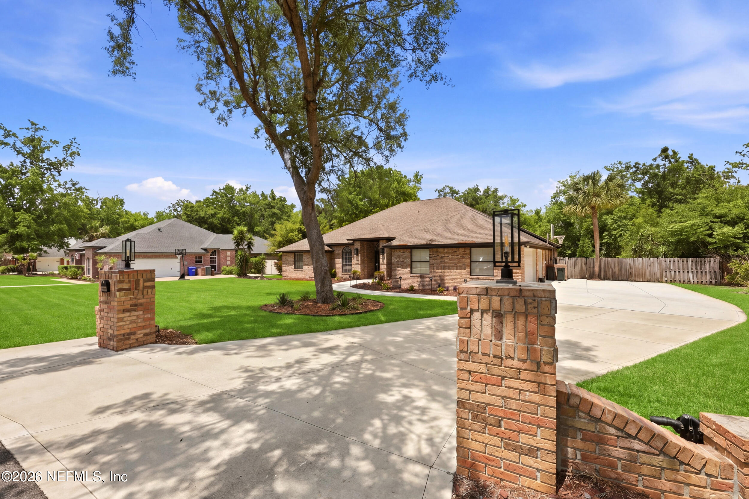 1292 Creek Bend Road St. Johns, FL 32259 - Photo 7 of 37 Wide Driveway