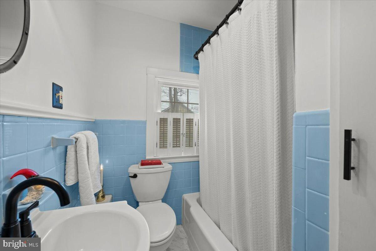 3349 Brodhead Road Bethlehem, PA 18020 - Photo 23 of 53 a bathroom with a toilet and a sink