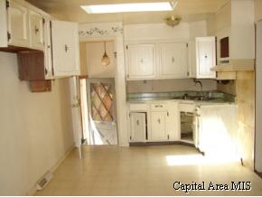 2827 Hoover Avenue Springfield, IL 62703 - Photo 3 of 9
