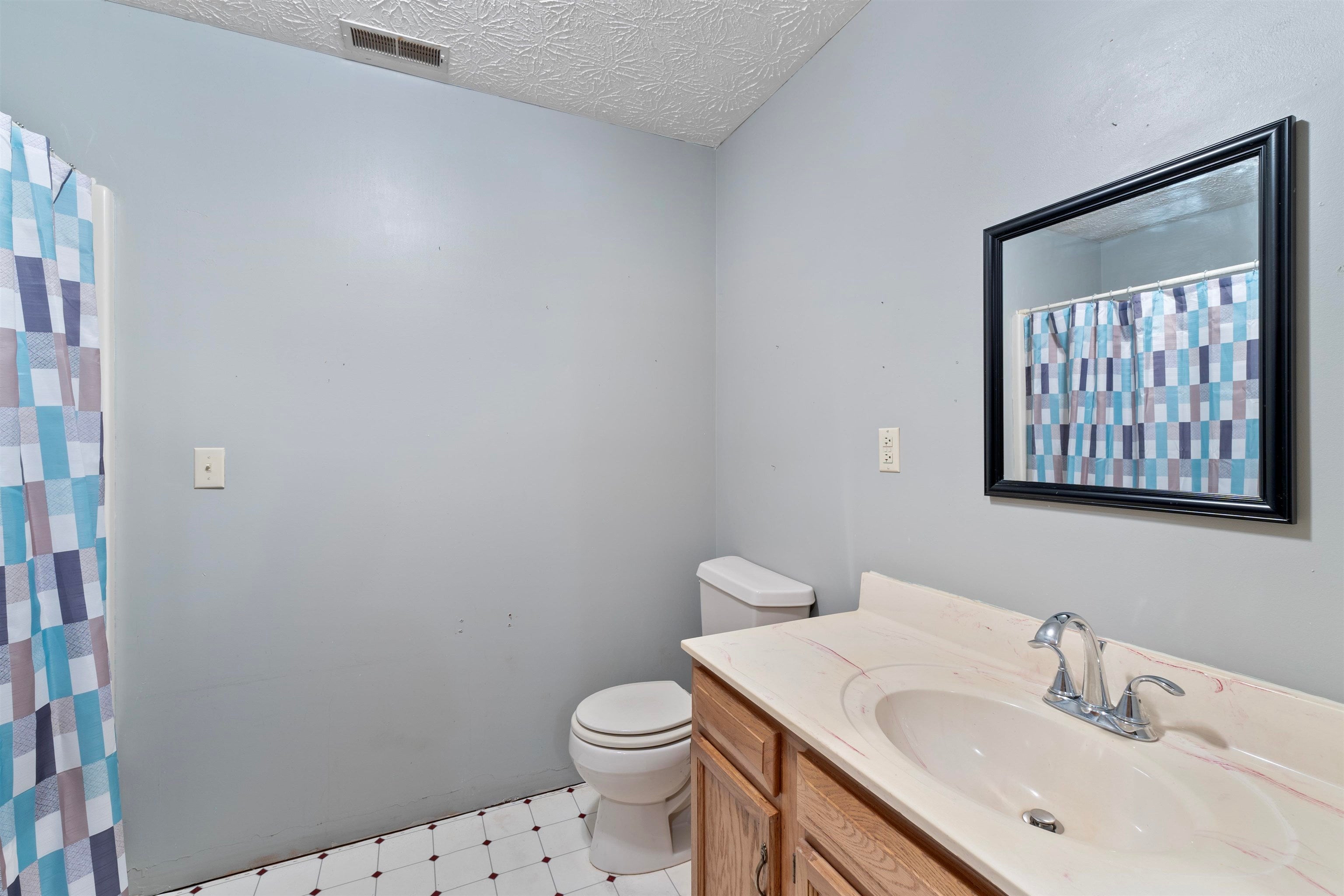 4961 Green Valley Road Huntington, WV 25701 - Photo 17 of 32 Gallery Image 17