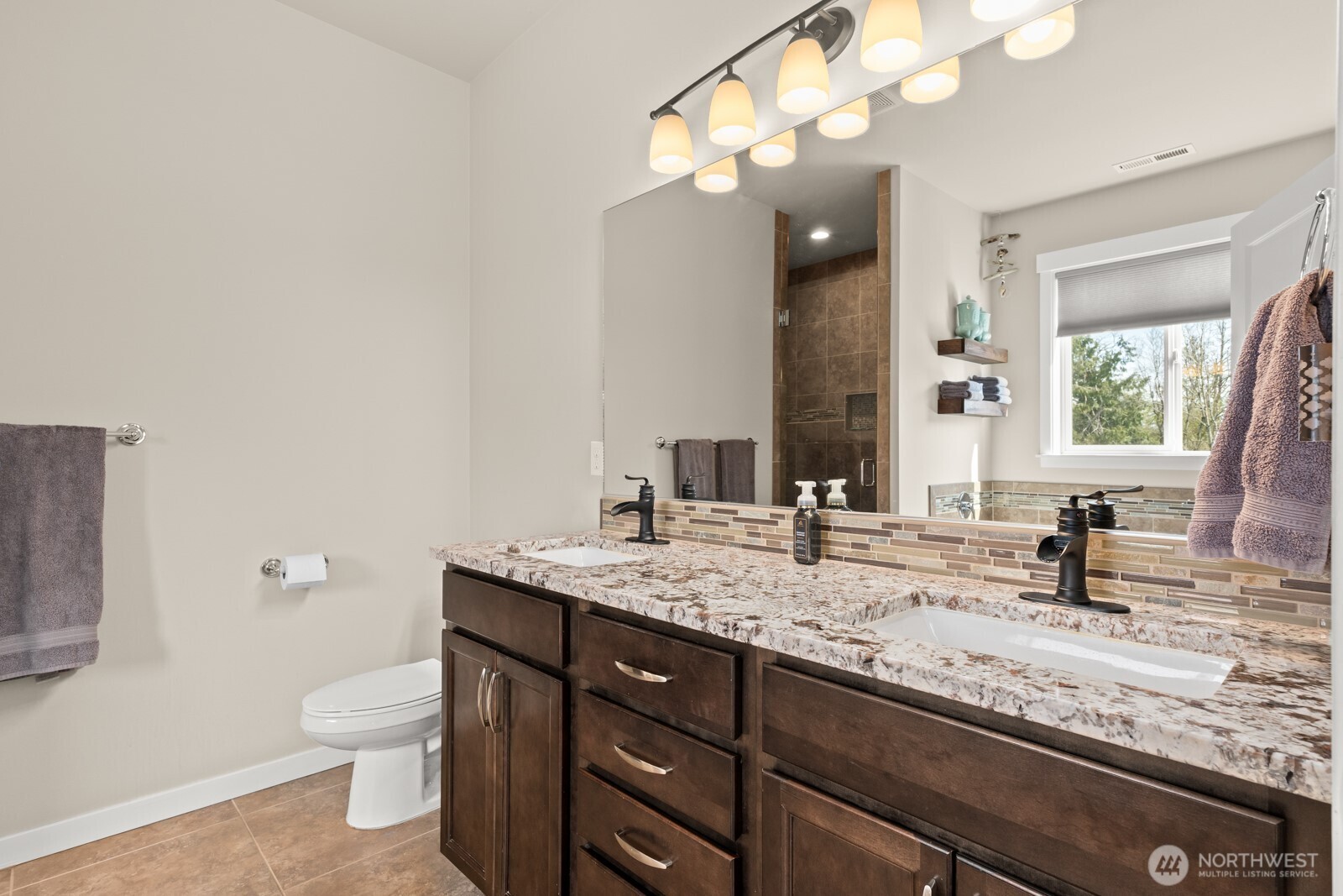 10916 Bay Meadows Lane Burlington, WA 98233 - Photo 15 of 38