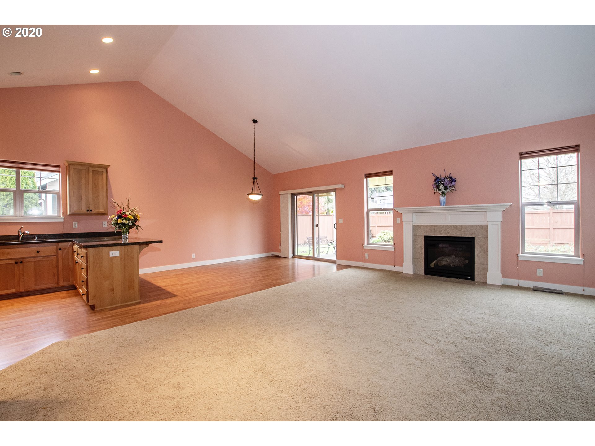 1019 South 41st Street Springfield, OR 97478 - Photo 3 of 22