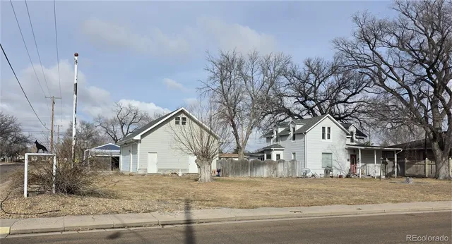 $138,000 | 218 West 5th Street, Julesburg, CO 80737