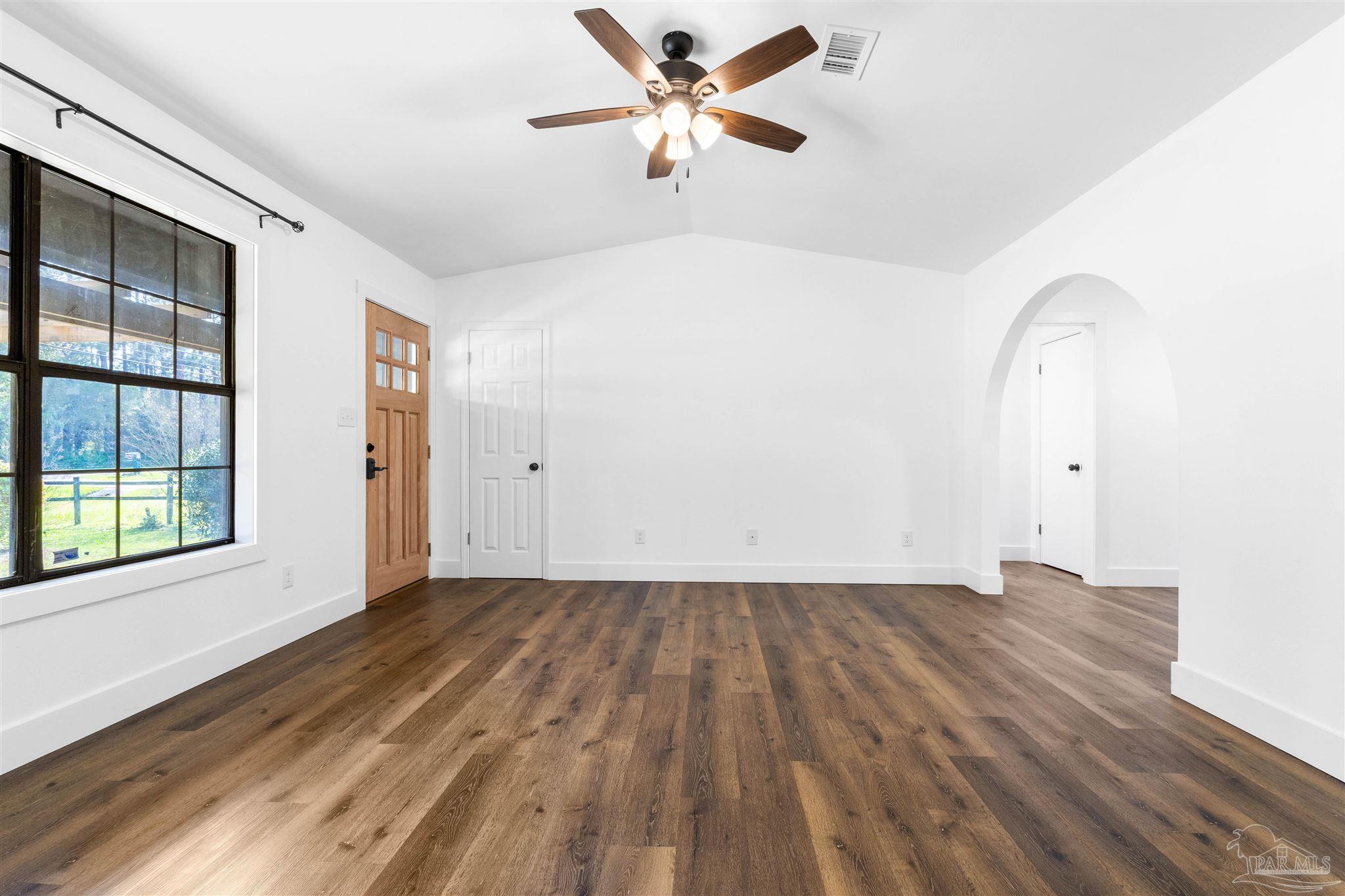1027 Dog Track Road Pensacola, FL 32506 - Photo 17 of 33 Gallery Image 17