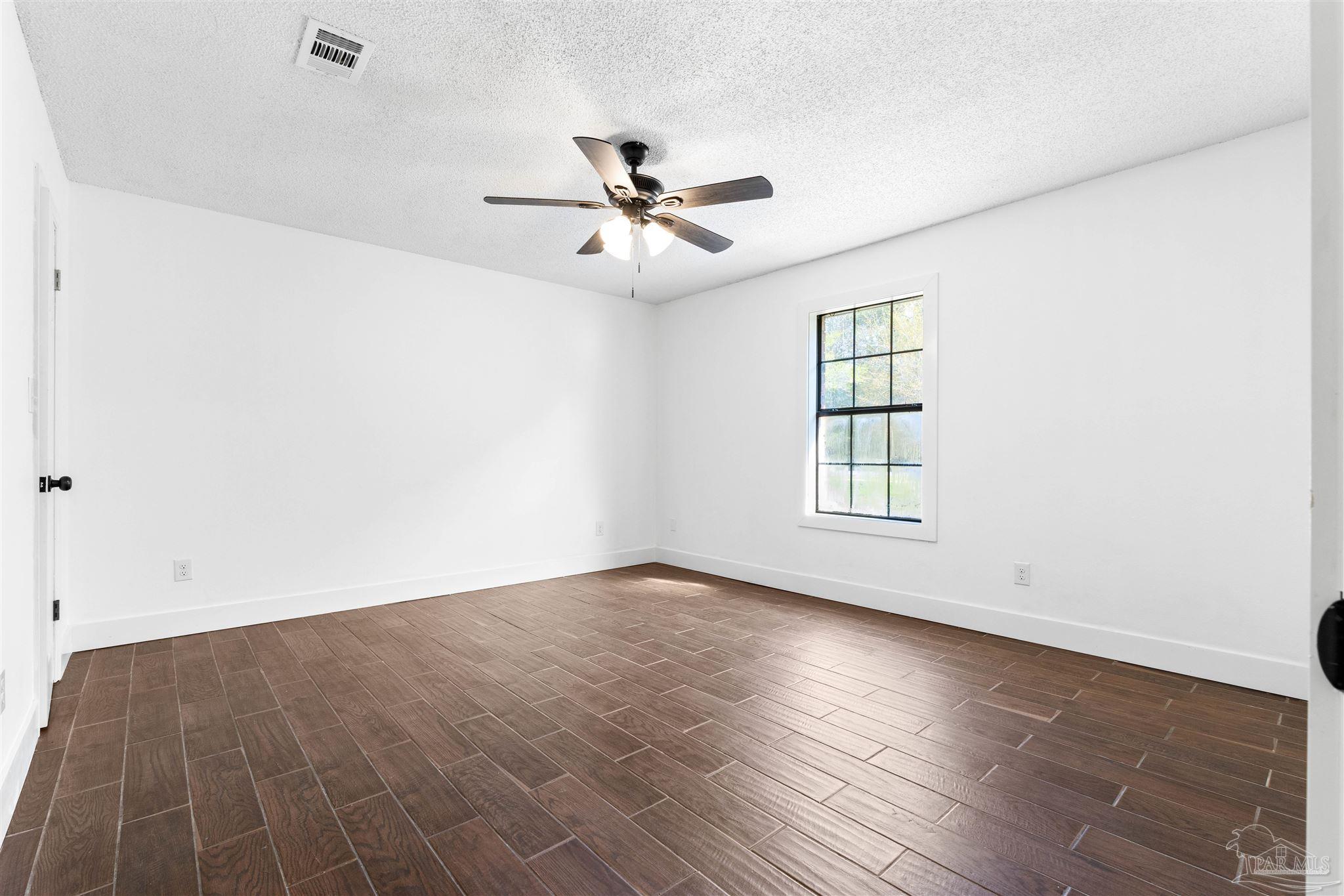 1027 Dog Track Road Pensacola, FL 32506 - Photo 18 of 33 Gallery Image 18