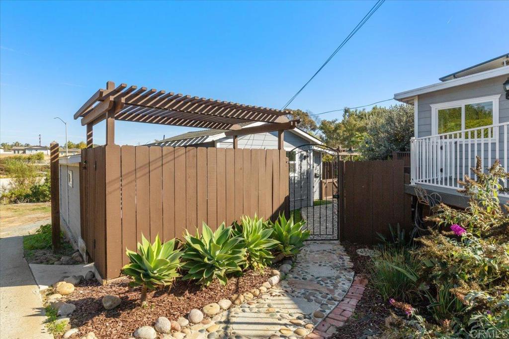 697 Ocean View Avenue Encinitas, CA 92024 - Photo 36 of 49 entrance to ADU