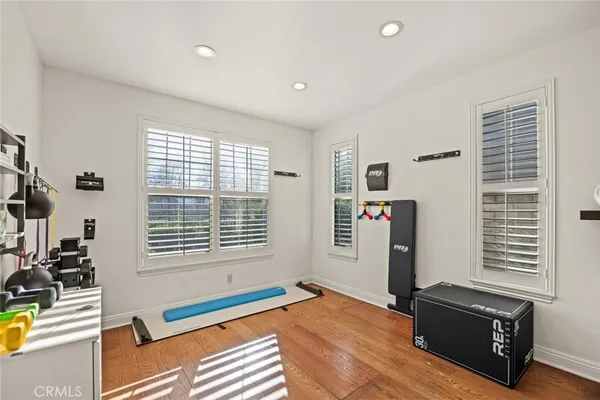 a view of livingroom with furniture and windows