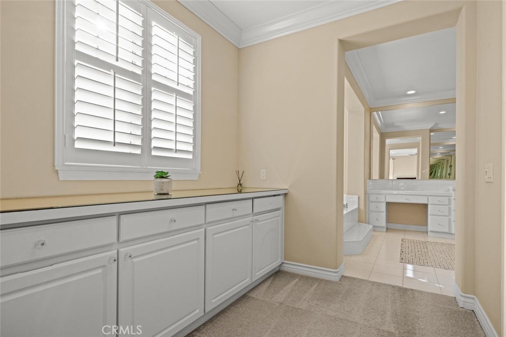 23930 Lakeside Road Valencia, CA 91355 - Photo 31 of 42 Extra Primary suite storage