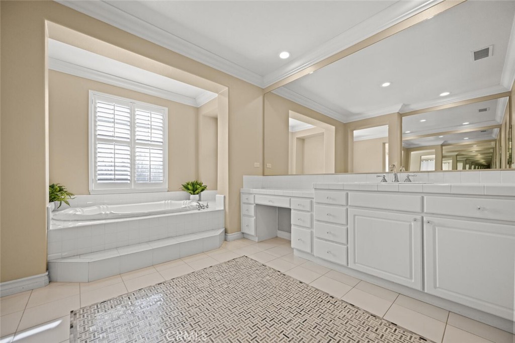 23930 Lakeside Road Valencia, CA 91355 - Photo 34 of 42