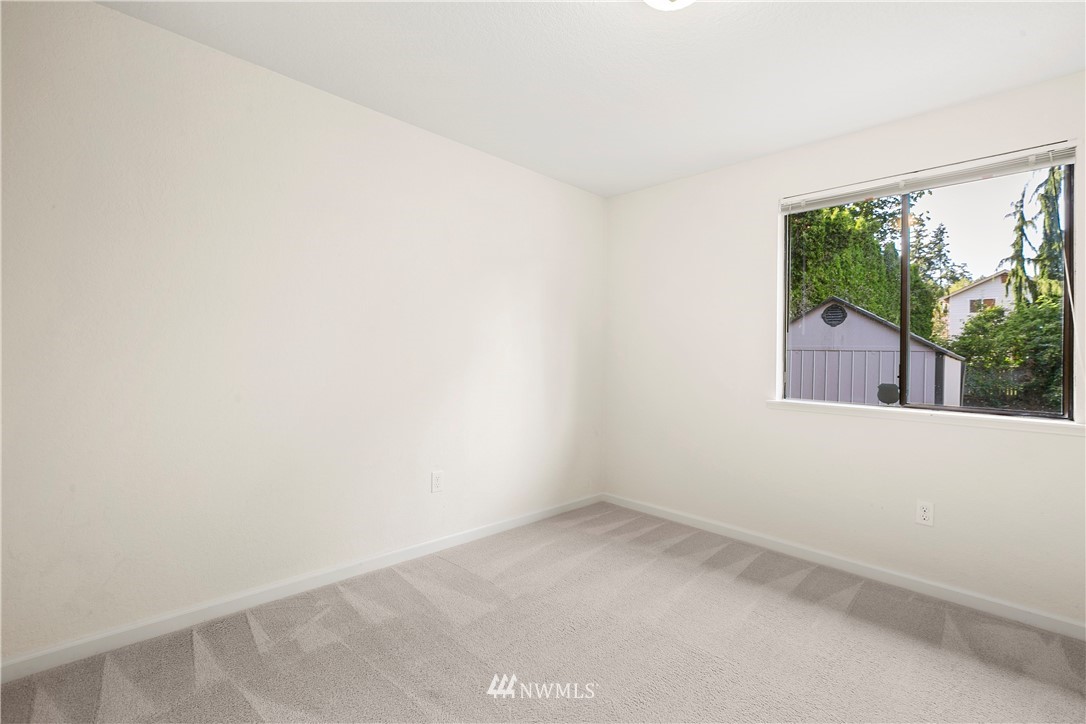 4815 152nd Street Southwest Edmonds, WA 98026 - Photo 11 of 25 Gallery Image 11