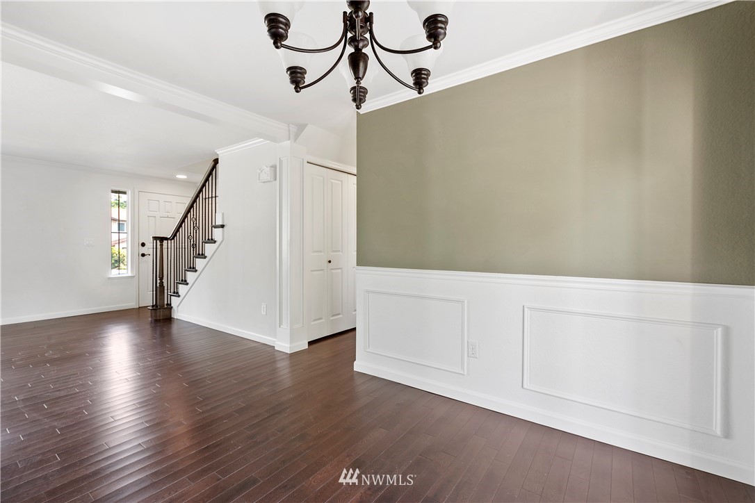 4815 152nd Street Southwest Edmonds, WA 98026 - Photo 6 of 25 Gallery Image 6