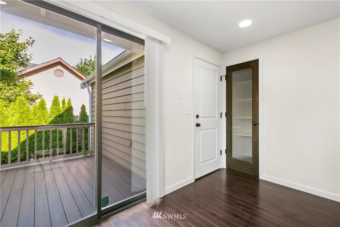 4815 152nd Street Southwest Edmonds, WA 98026 - Photo 9 of 25 Gallery Image 9