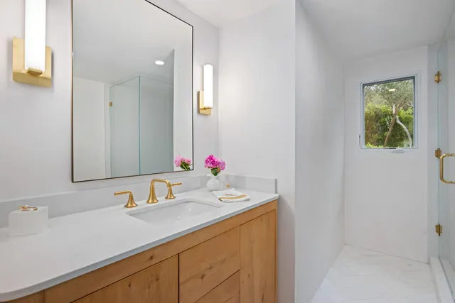 $7,995,000 | 1071 East Mountain Drive, Montecito, CA 93108