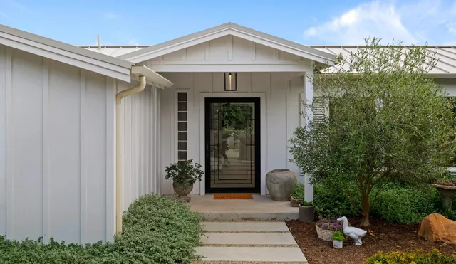 $7,995,000 | 1071 East Mountain Drive, Montecito, CA 93108