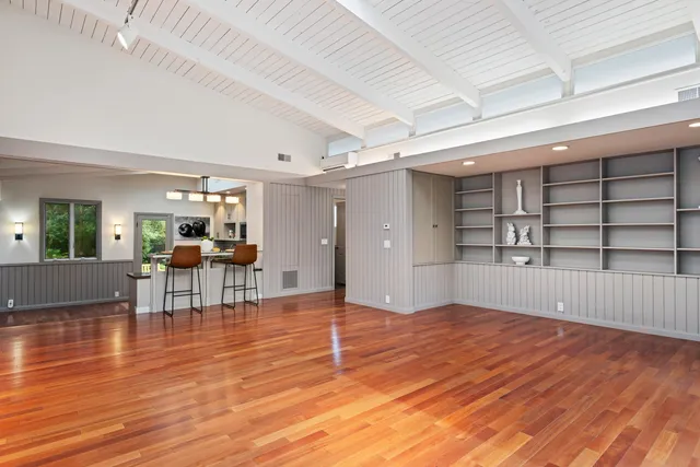 $7,598,000 | 1071 East Mountain Drive, Montecito, CA 93108