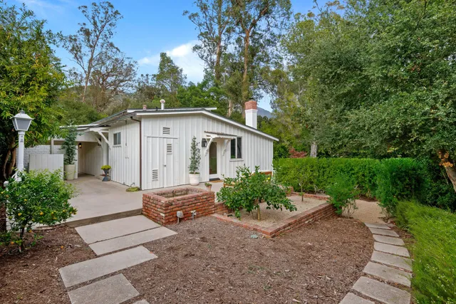 $7,598,000 | 1071 East Mountain Drive, Montecito, CA 93108