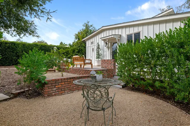 $7,995,000 | 1071 East Mountain Drive, Montecito, CA 93108