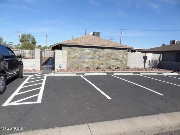 $1,250 | 3026 East Brill Street, Unit 1, Phoenix, AZ 85008
