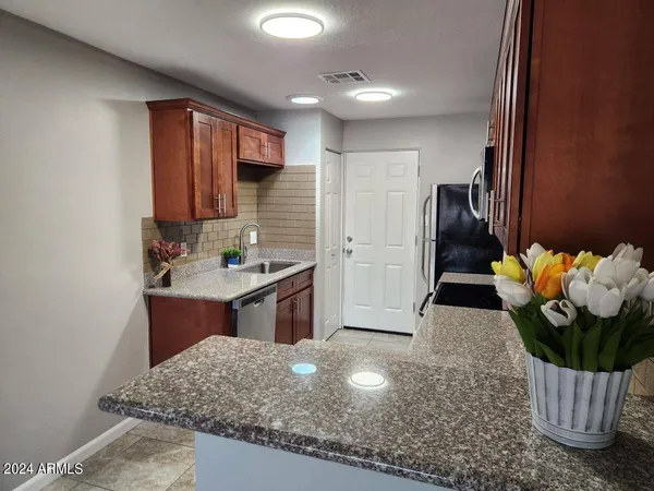 $1,250 | 3026 East Brill Street, Unit 1, Phoenix, AZ 85008