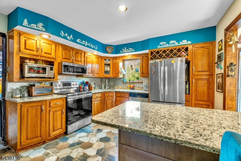 11 Rippling Brook Drive Vernon, NJ 07422 - Photo 9 of 49