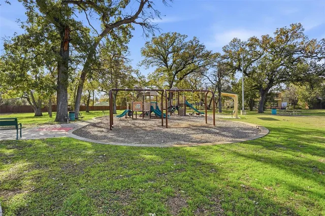 a view of a sky view