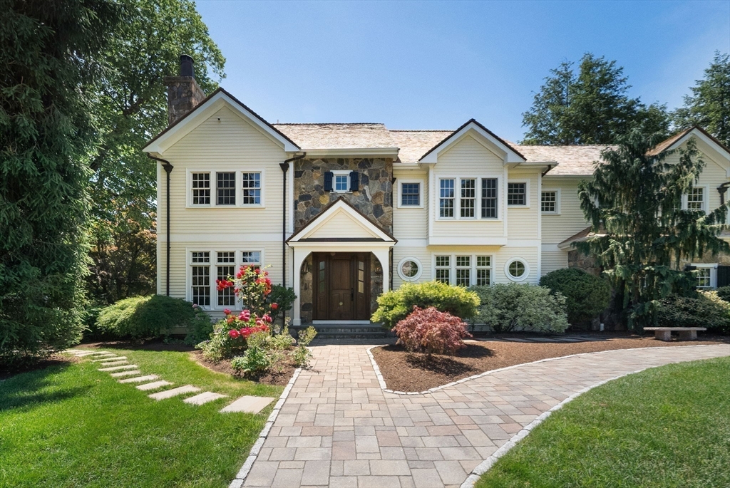 8 Valley Road Wellesley, MA 02481 - Photo 3 of 39