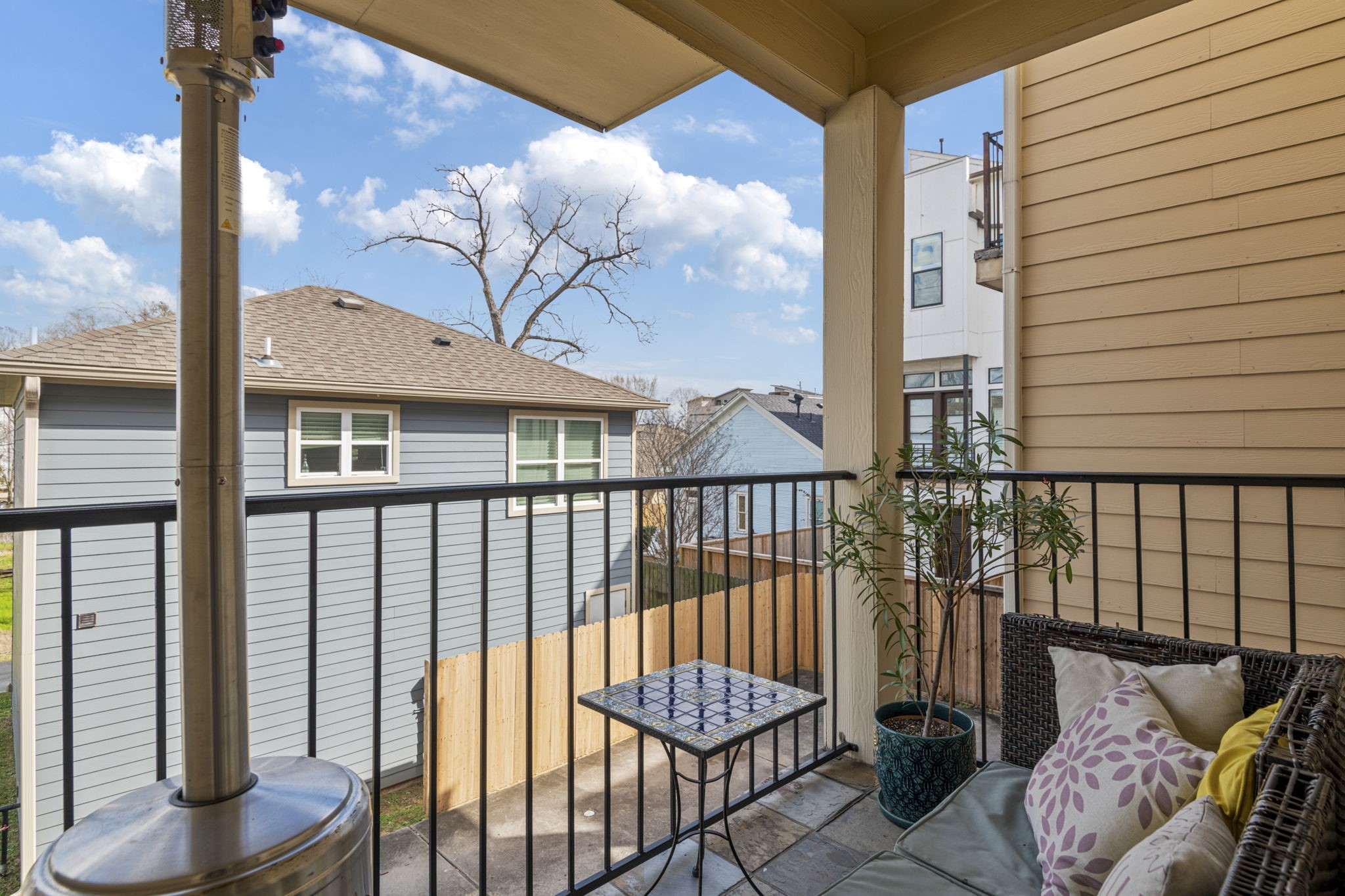 2204 Colorado Street Houston, TX 77007 - Photo 7 of 16