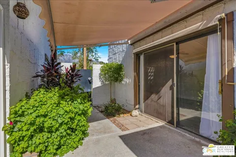 $499,000 | 2234 South Linden Way, Unit D, Palm Springs, CA 92264