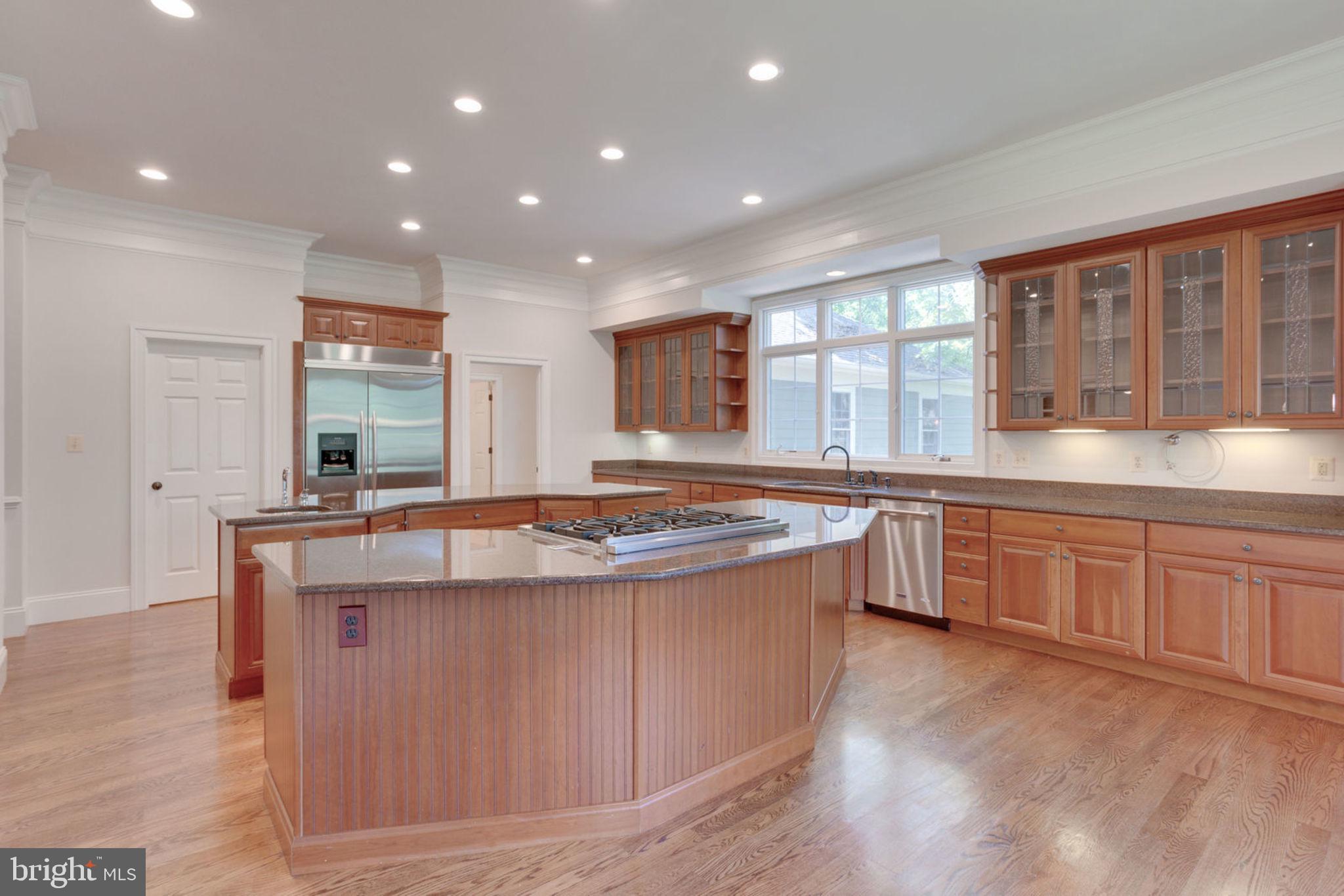 1843 Hunter Mill Road Vienna, VA 22182 - Photo 11 of 78 Gallery Image 11